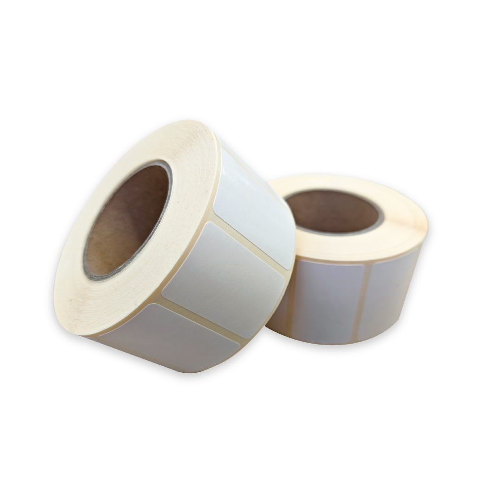 Hvid papiretiket 37x23 mm – Rulle med aftageligt lim.